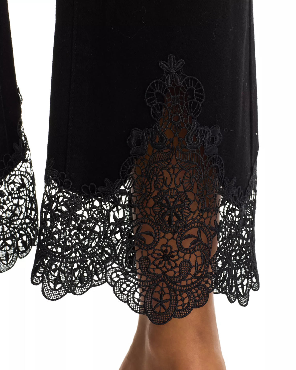 BELLATRIX LACE COMBO JEAN