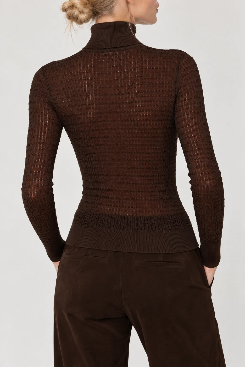UMBRA TURTLENECK